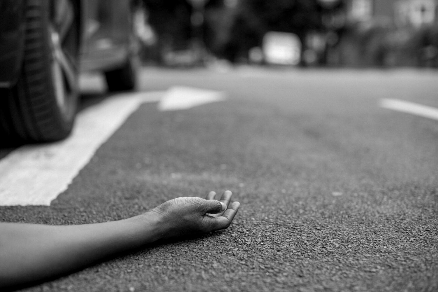 Mano tirada en el pavimento por tentativa de homicidio